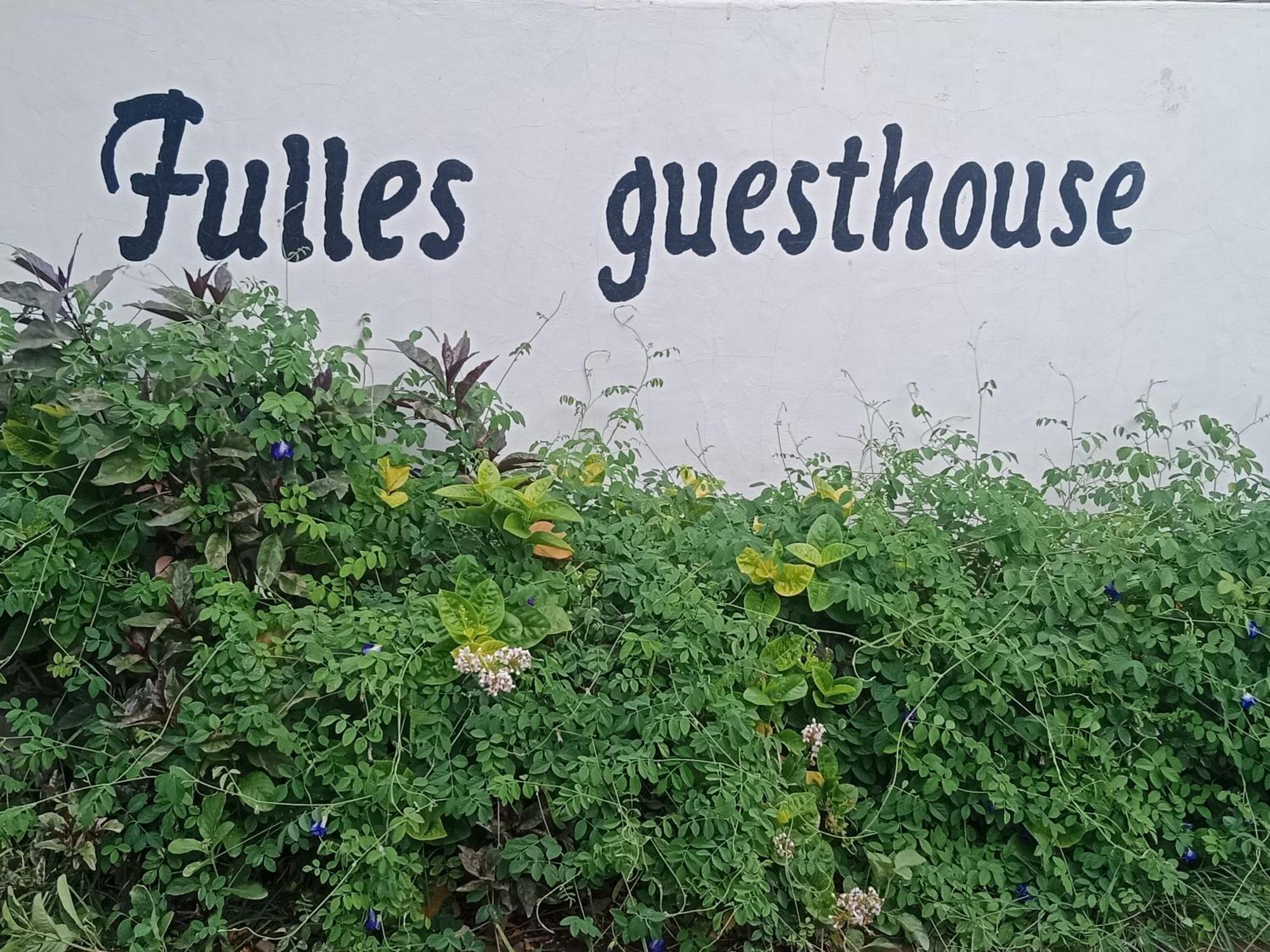 Fullesguesthouse Гили Траванган Экстерьер фото