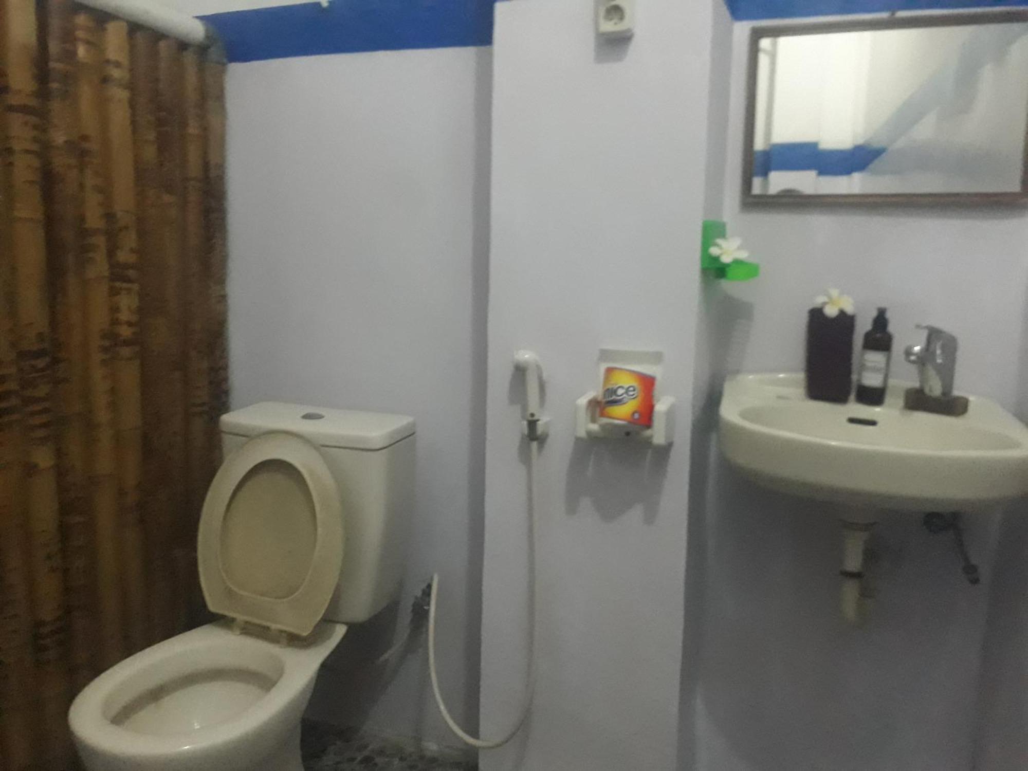 Fullesguesthouse Гили Траванган Экстерьер фото
