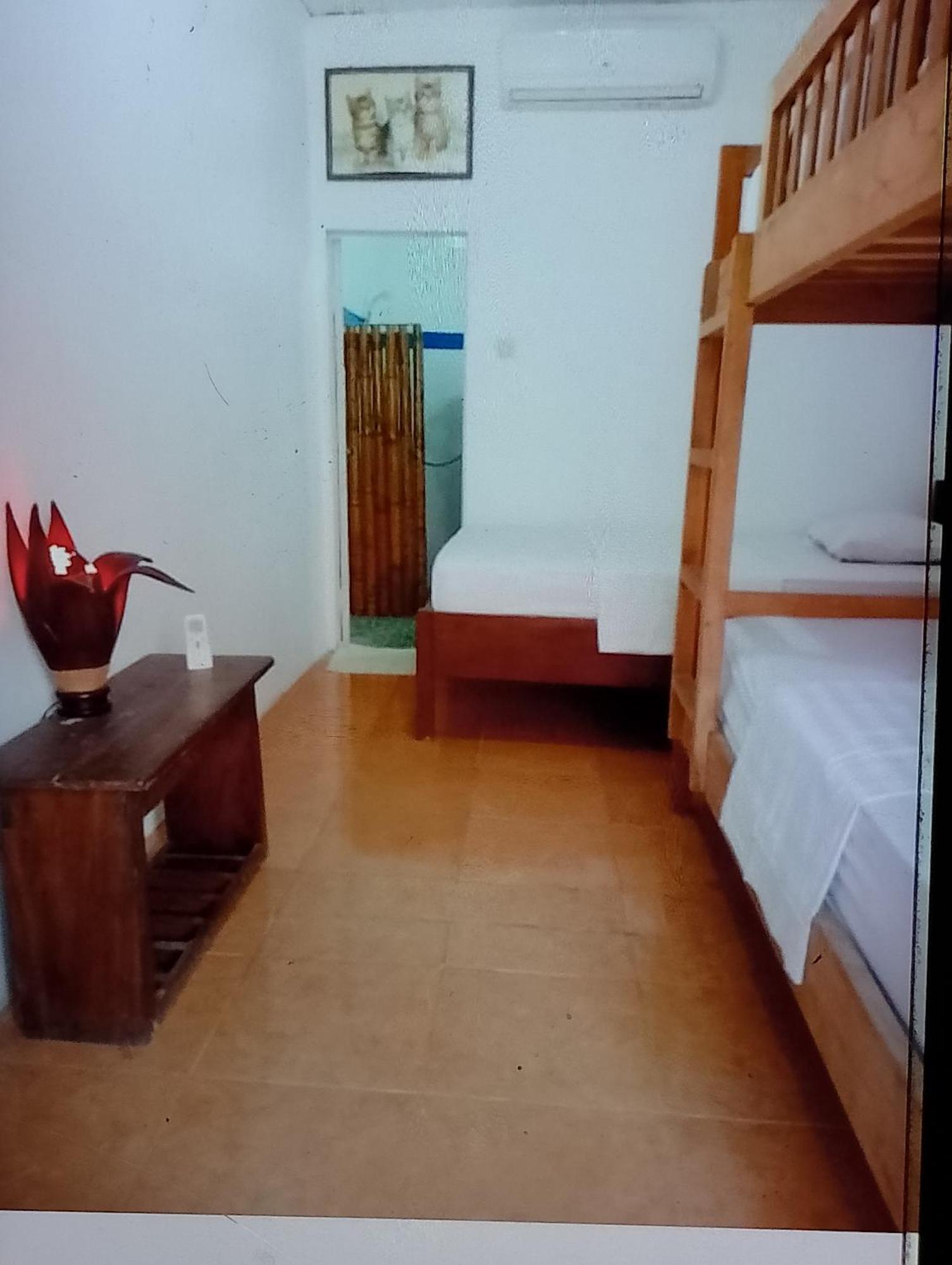 Fullesguesthouse Гили Траванган Экстерьер фото
